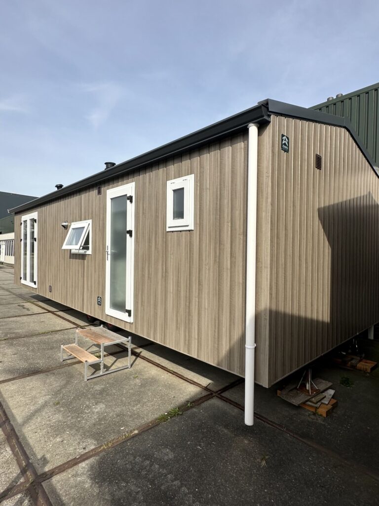 Foto-13-04-2024-10-30-15-768x1024